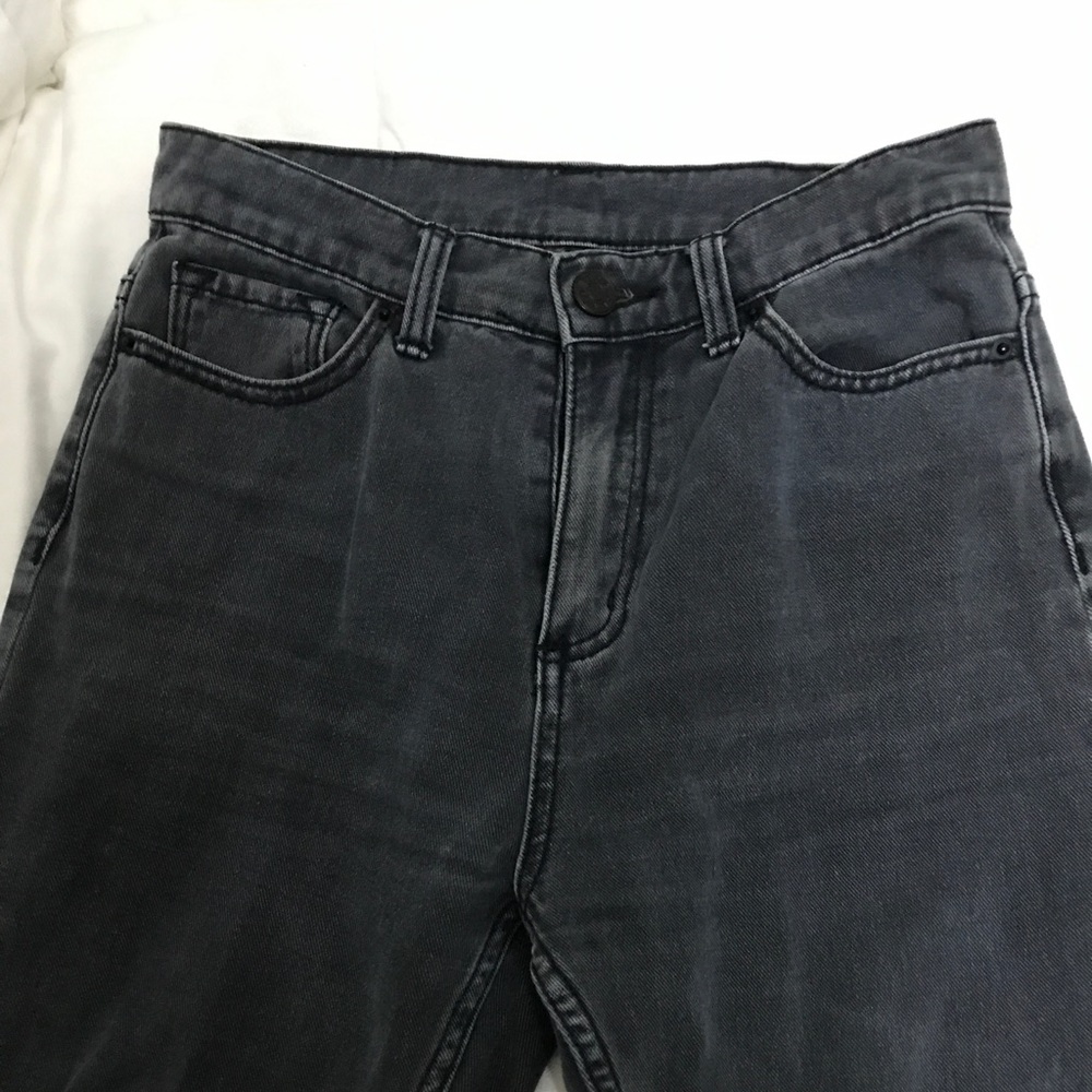Urban Outfitters Mom Jeans